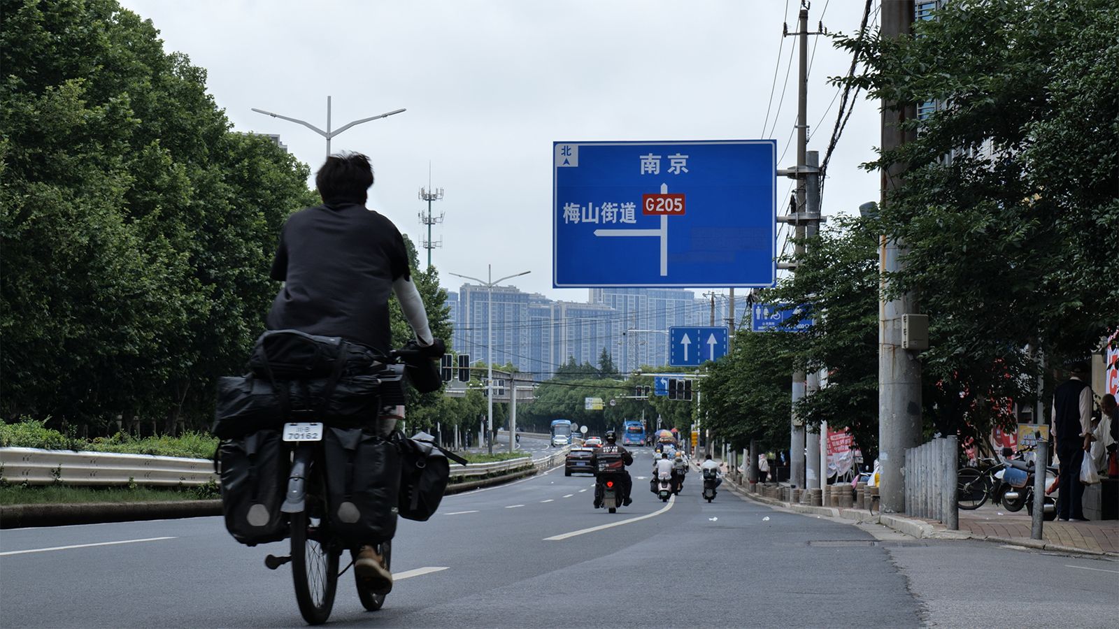 骑行走完李白的一生｜行路难第16程：天门山-南京，公元725年夏，李白经由天门山到达南京，在南京开启了数月的漫游之旅