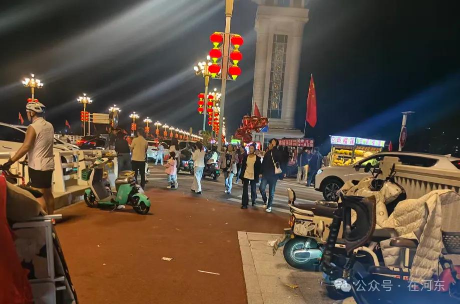 挤不动！国庆第一天，临沂北京路沂河大桥又火了！