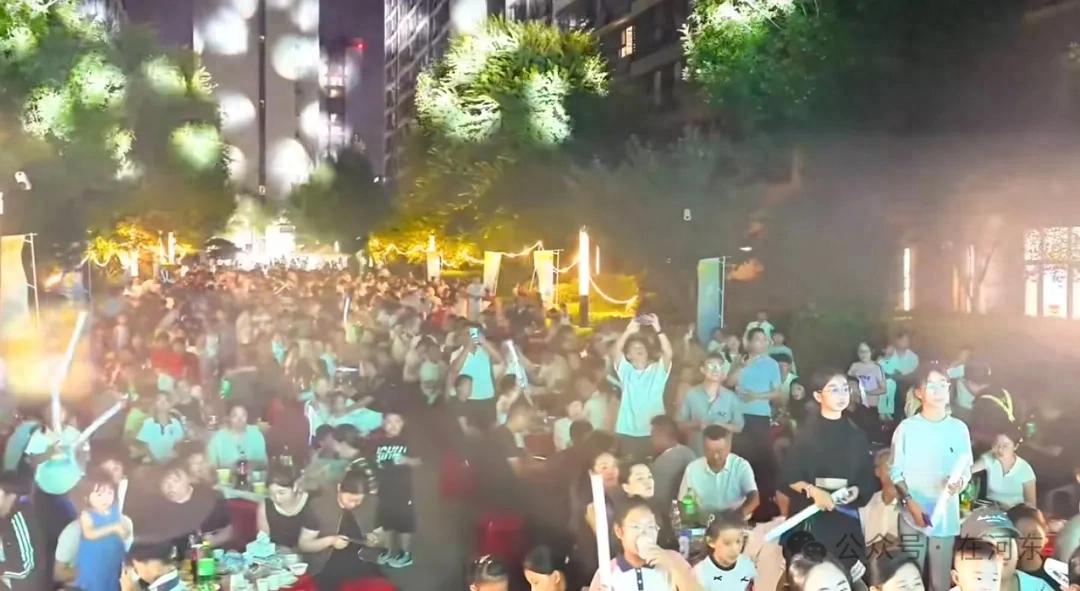 河东一小区办百家宴，100多桌同时开席！